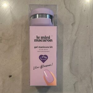 Le Mini Macaron Lilac Blossom Gel Manicure Kit